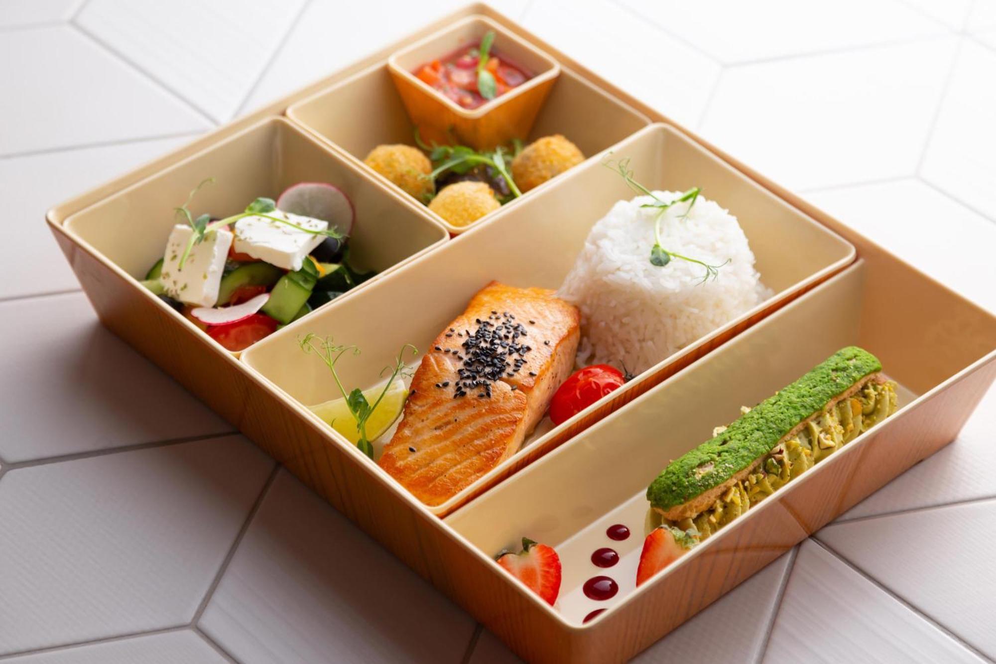 Sheraton Astana Hotel Exterior foto A bento box